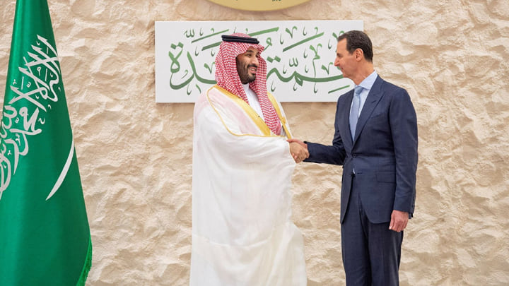 Πρόεδρος Συρίας Μπασάρ αλ-Ασσάντ και Πρίγκηπας Σαουδικής Αραβίας Μοχάμεντ μπιν Σαλμάν Διάσκεψη Αραβικού Σύνδεσμου Τζέντα Bashar al Assad Mohammed bin Salman Arab League Summit Jeddah 