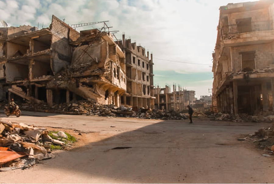Το Χαλέπι της Συρίας, με τα κτίριά του κατεστραμμένα από τις μάχες - Syria's Aleppo with its buildings destroyed from battles.